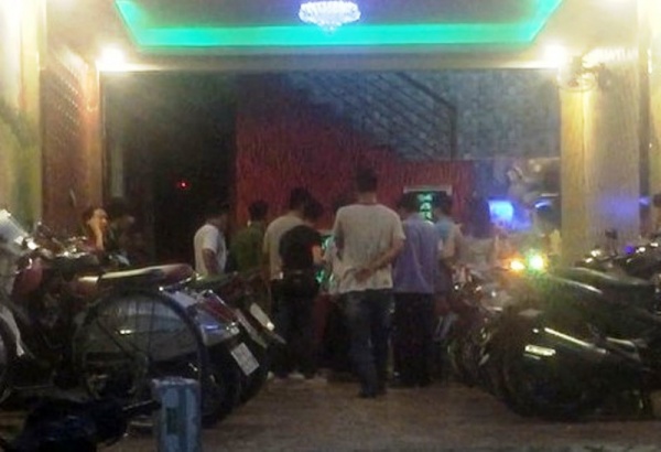 Ba nam thanh niên bị đâm chết trong quán karaoke ở SG