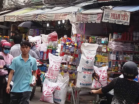 Vận động người bán hóa chất ở chợ Kim Biên chuyển nghề