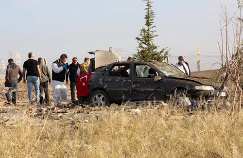 Hai phiến quân Thổ Nhĩ Kỳ tự sát khi bị phá âm mưu đánh bom xe