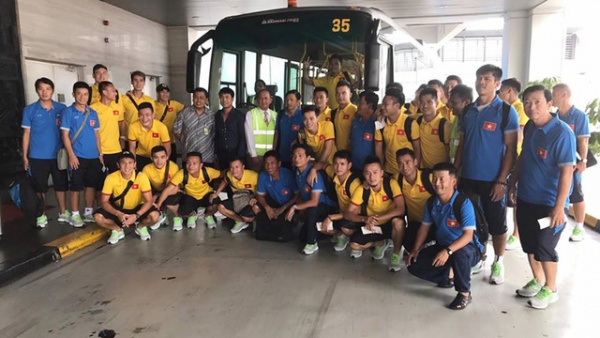 Đội tuyển Việt Nam đến Indonesia, chuẩn bị cho cuộc tái ngộ với HLV Riedl