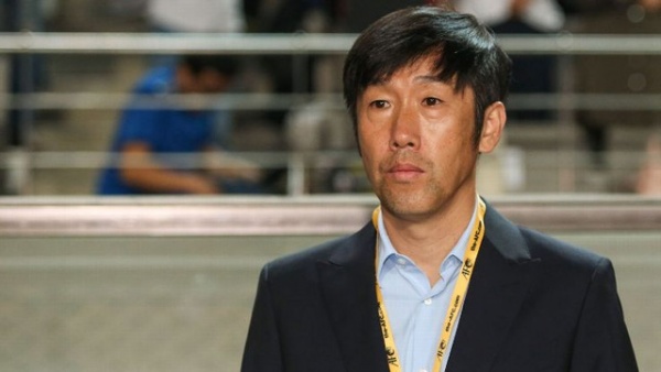 Thua liểng xiểng tại vòng loại World Cup, HLV đội tuyển Trung Quốc xin từ chức