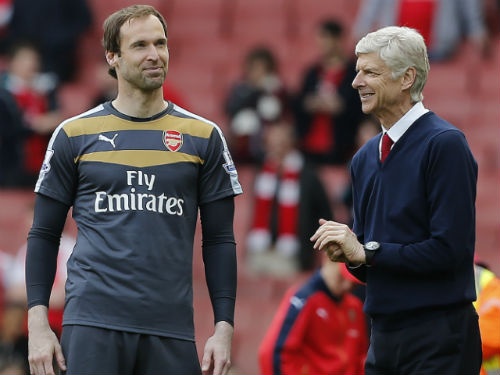 Kỷ lục gia Cech khen Mourinho, nâng tầm Wenger