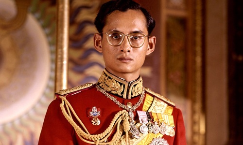 Vì sao Quốc vương Thái Lan được người dân yêu quý hết mực?
