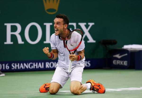 Thượng Hải Masters: ĐKVĐ Djokovic gục ngã ở vòng bán kết