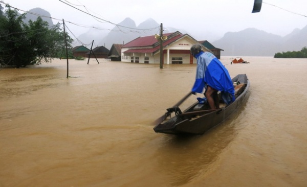 Miền Trung: 24 người chết và mất tích do mưa lũ