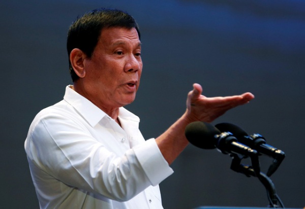 Tổng thống Philippines “mang” phán quyết Biển Đông tới Trung Quốc