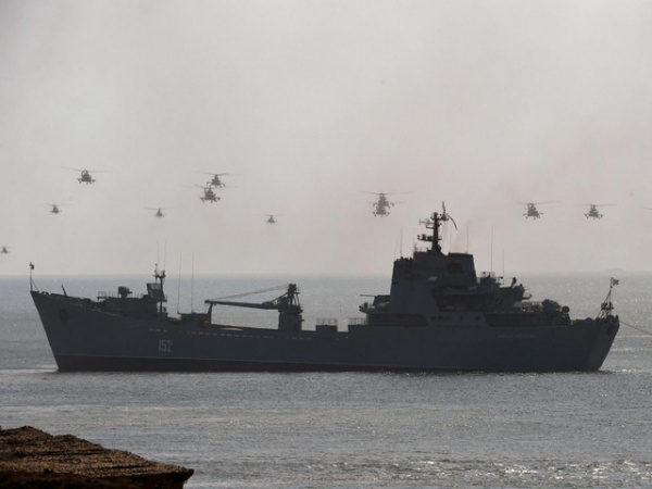 Anh định chặn dàn tàu chiến Nga trên đường tới Syria