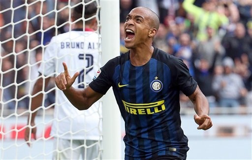 Thua sốc đối thủ yếu, Inter lún sâu vào khủng hoảng