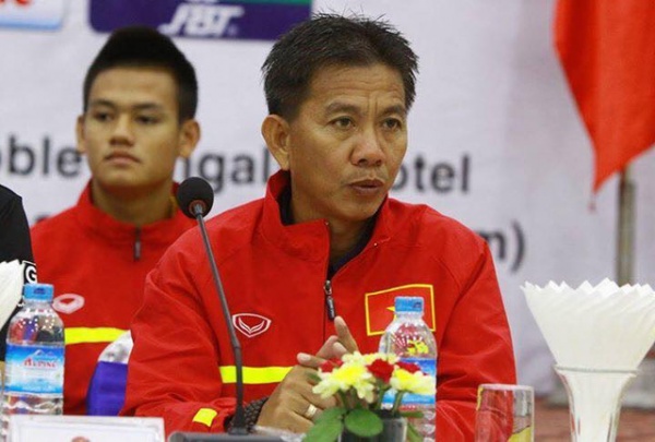 HLV Hoàng Anh Tuấn: “Trọng tài đã thổi ép U19 Việt Nam”