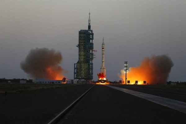 Trung Quốc tăng tốc chương trình vũ trụ để thách thức Mỹ