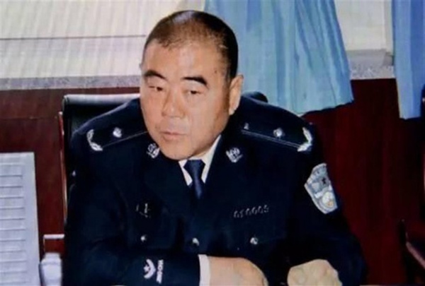 Trung Quốc xử tù quan tham gây tử hình oan