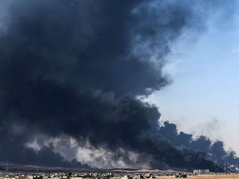 IS thực hiện chiến thuật tiêu thổ, đốt nhiều giếng dầu triệu đô tại Mosul