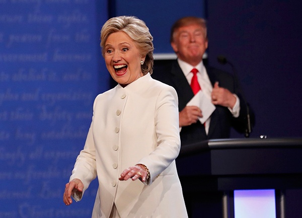 Bà Clinton hay ông Trump chiến thắng trong cuộc “khẩu chiến” cuối cùng?