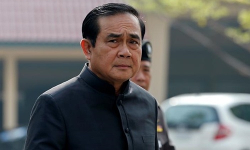 Thủ tướng Thái Lan nói đất nước đang đứng trước "bước ngoặt"