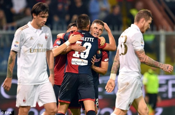 Bất ngờ chịu thảm bại, AC Milan đứt chuỗi trận thăng hoa