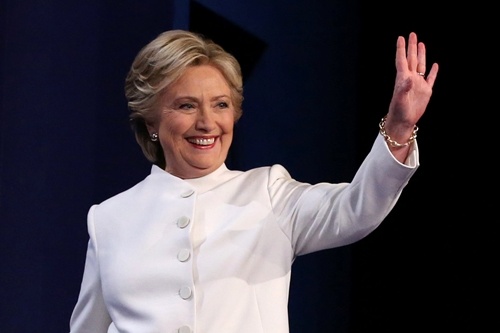 Hillary Clinton chiếm ưu thế ở các bang bỏ phiếu sớm