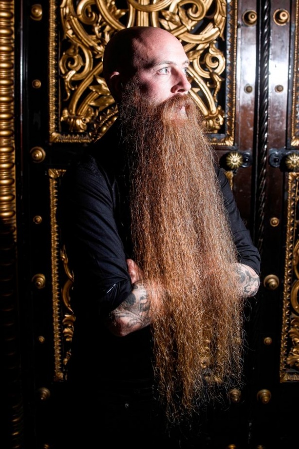 Gặp người đàn ông có bộ râu dài nhất nước Anh