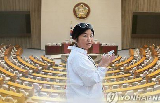 Chân dung người phụ nữ đang làm chao đảo chính trường Hàn Quốc