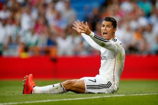 ‘Ronaldo đã giận dữ trước khi lập hat-trick’