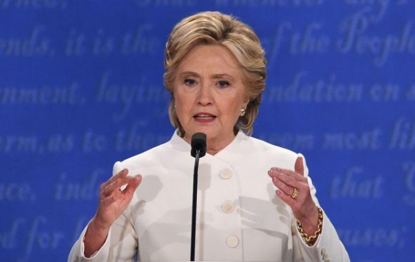 Bà Clinton có bị luận tội vì vụ bê bối email nếu đắc cử tổng thống?