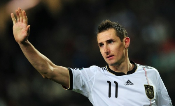 Tiền đạo Miroslav Klose chính thức giải nghệ