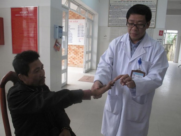 Đà Lạt: Phát hiện người lang thang mắc bệnh phong tổn thương nặng