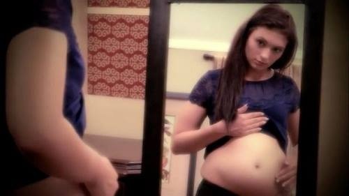 Cô gái Mỹ khẳng định mang thai 9 tháng dù kết quả âm tính