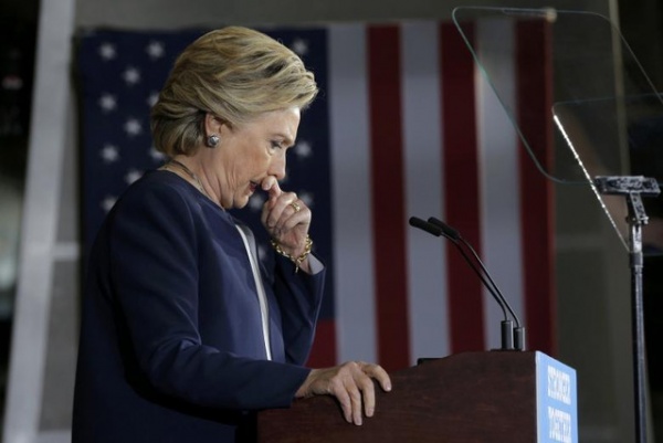 Quỹ Clinton thừa nhận âm thầm nhận quà 1 triệu USD từ Qatar