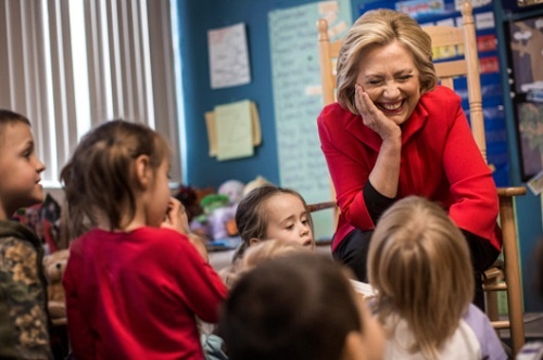 Trẻ em Mỹ thích Hillary Clinton làm tổng thống