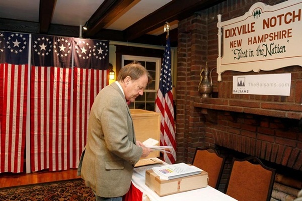 Truyền thống bỏ phiếu bầu tổng thống lúc nửa đêm ở New Hampshire