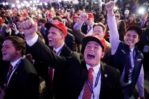 Người ủng hộ vui vì "được cứu rỗi" khi Trump đắc cử tổng thống