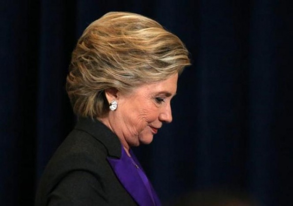 Bà Clinton “tố” Giám đốc FBI gây ra thất bại bầu cử