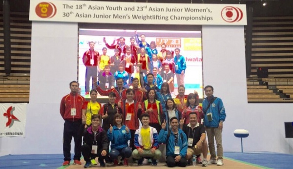 Cử tạ Việt Nam giành 17 HCV ở giải trẻ châu Á