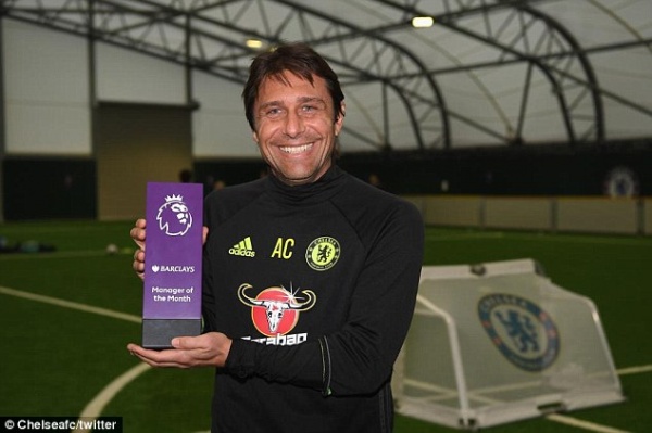 Chelsea ẵm cú đúp giải thưởng tháng 10 ở Premier League