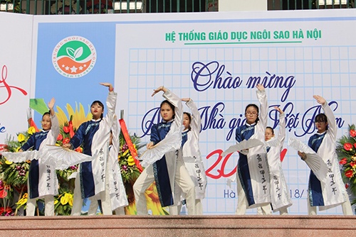 Rộn ràng các hoạt động ngày Nhà giáo Việt Nam của học sinh Giáo dục Ngôi Sao Hà Nội