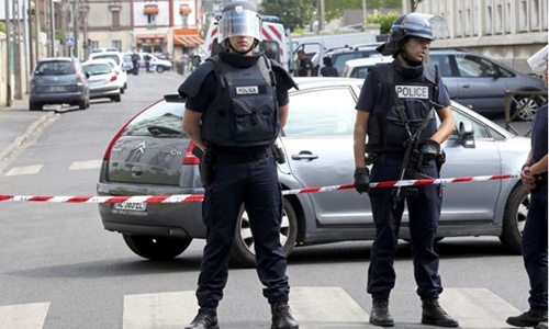 Pháp phá âm mưu khủng bố, bắt 7 nghi phạm