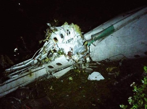 Máy bay rơi ở Colombia, 71 người chết