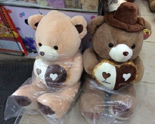 Người Triều Tiên thích mua gấu bông, xem phim Hàn Quốc