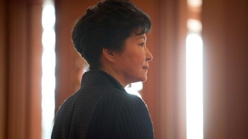 Nỗi cô đơn của Tổng thống Hàn Quốc trước ngày bị luận tội