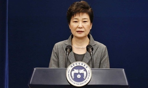 Tổng thống bị đình chỉ quyền lực, Hàn Quốc đối mặt sóng gió ngoại giao