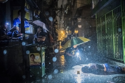 Nhà báo Mỹ chứng kiến 57 cái chết trong cuộc chiến ma túy Philippines
