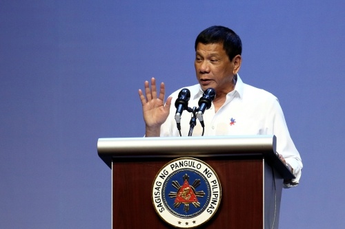Duterte thừa nhận từng giết ba kẻ bắt cóc con tin