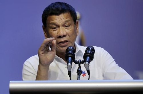 Duterte tiết lộ dùng thuốc giảm đau cực mạnh