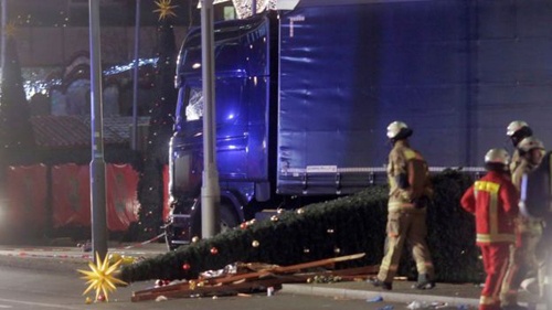Nhân chứng: Xe tải lao vào chợ Giáng sinh Đức với tốc độ hơn 60 km/h