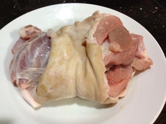 Chân giò ninh măng lưỡi lợn - món ăn truyền thống của miền Bắc dịp Tết