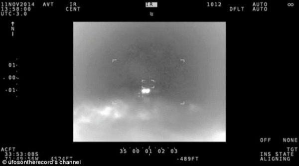 Chile công bố video UFO ẩn hiện, phụt khí lạ trên bầu trời