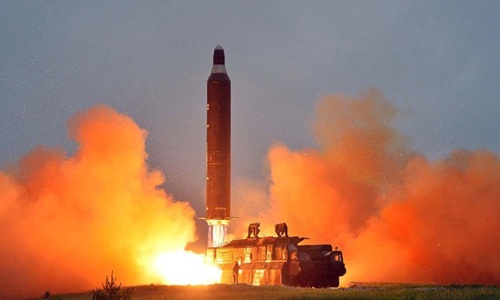 Quân bài ít ỏi của Trump chống lại tên lửa đạn đạo Triều Tiên