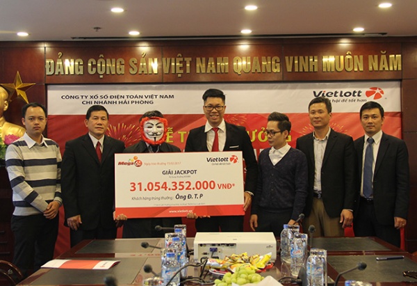 Lần đầu có người Hà Nội lãnh jackpot "khủng": Hơn 31 tỉ