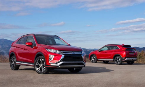 Mitsubishi Eclipse Cross - đàn em Outlander lộ diện