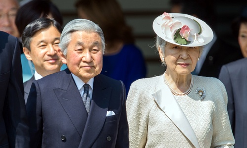 Nhật hoàng Akihito - Hoàng đế gần gũi của người dân